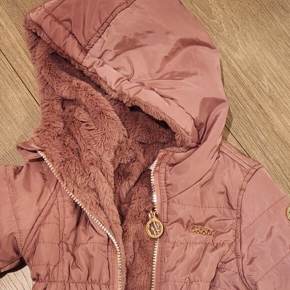 DKNY 4T Girls Reversible Sherpa Puffer Jacket - Picture 2 of 2